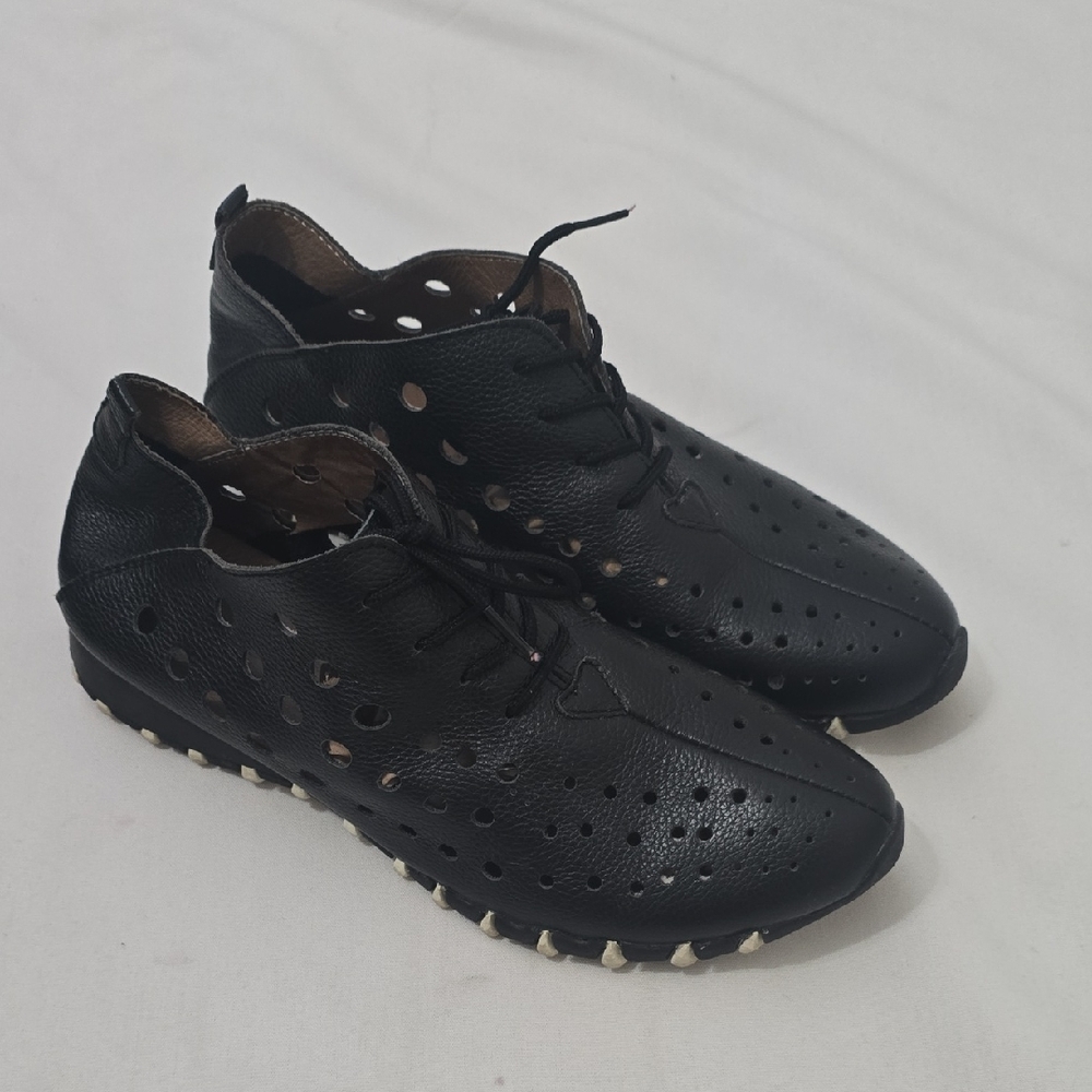 LITFOOT Black Perforated Leather Oxfords 41